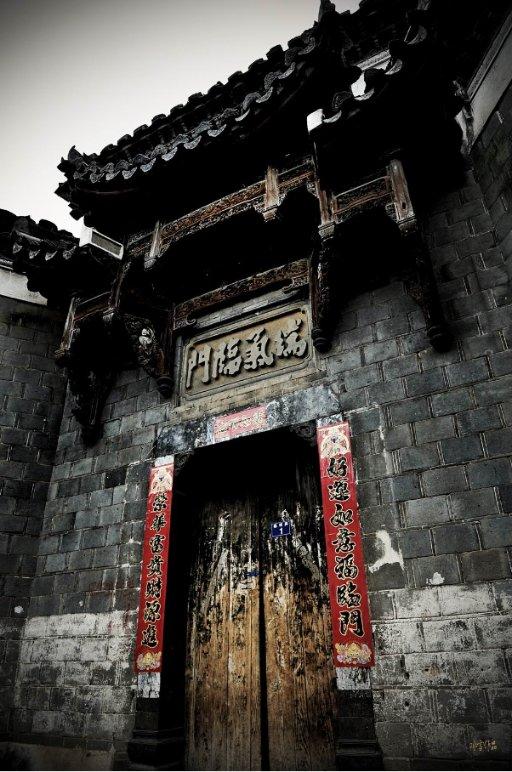 馒头还是老面做的香，蓬松暄软自然开花，真正老味道，筋道又好吃